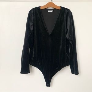 Good American Velvet Deep V-Neck Bodysuit Size 5
